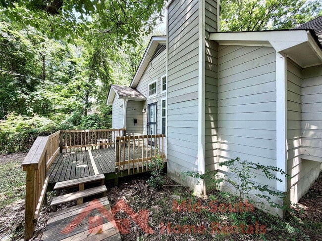 Building Photo - 641 Lagrange Pk Cv