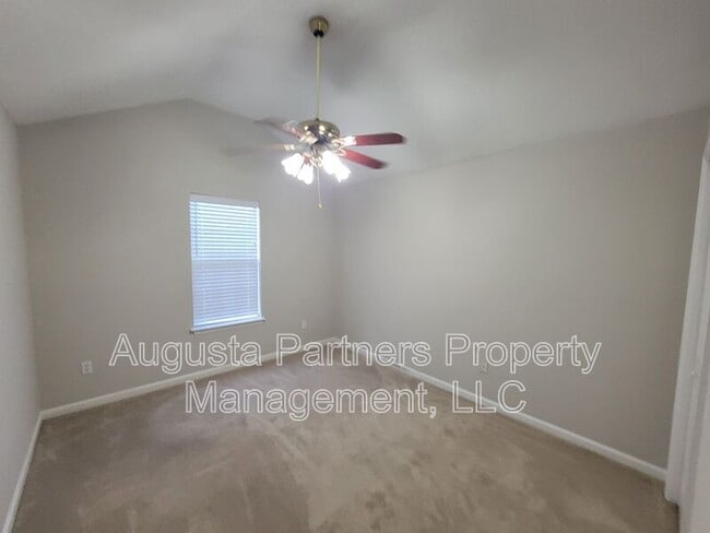 Building Photo - 2312 Perot Dr