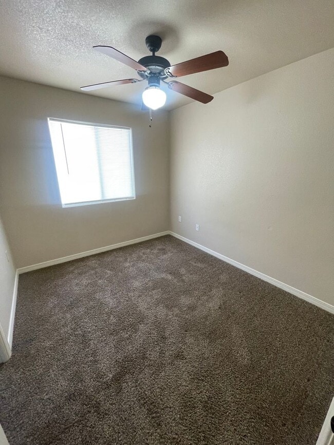 Building Photo - Lovely Spacious 4 Bedroom Home w/office space in Rinconada Area