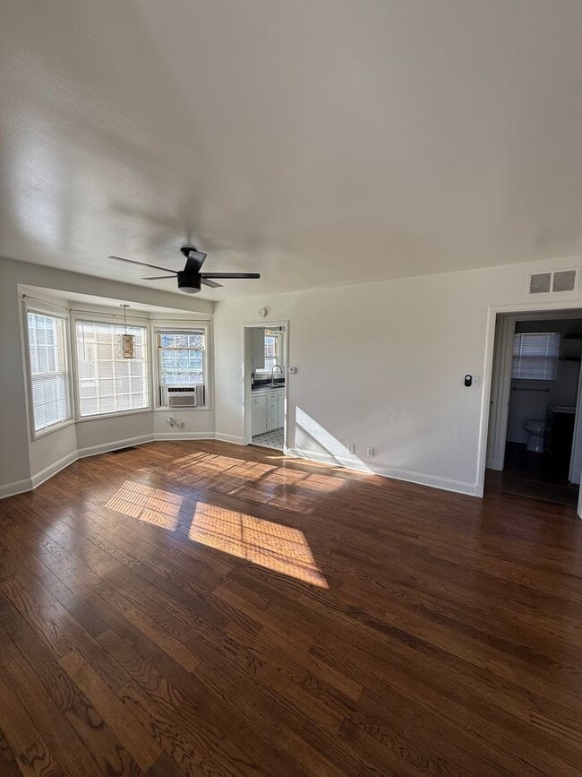 Building Photo - Midtown 2bd