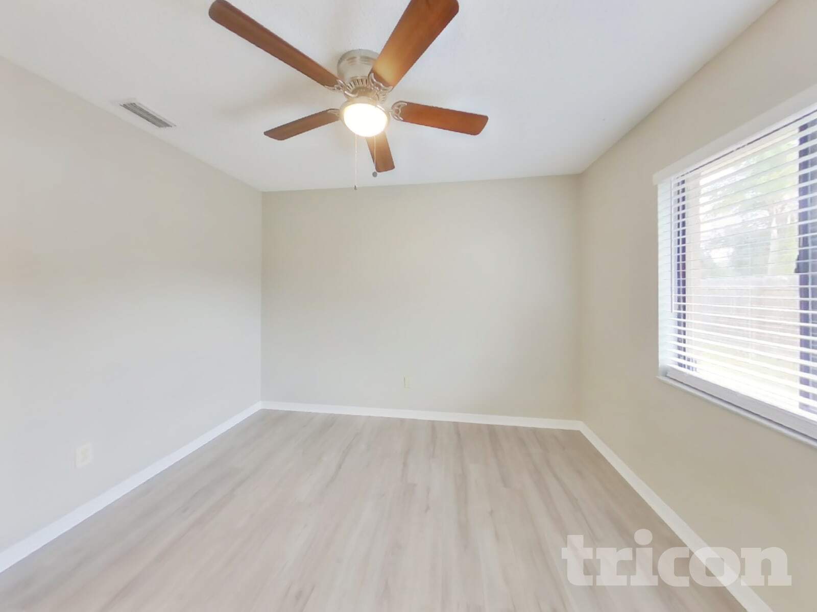 Building Photo - 3213 Stevenson St