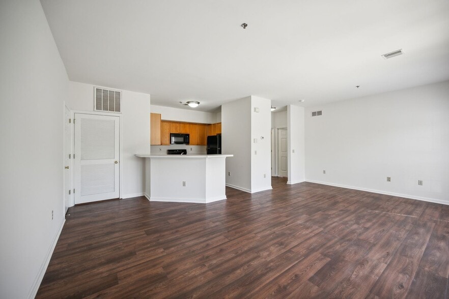 Interior Photo - Autumn Park Apartments