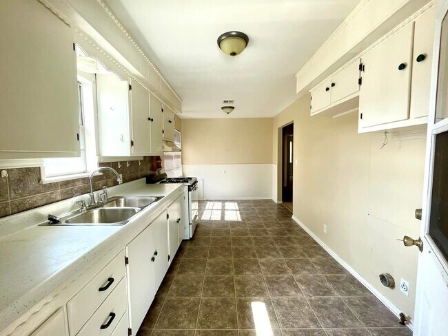 Building Photo - 8179 OK-199