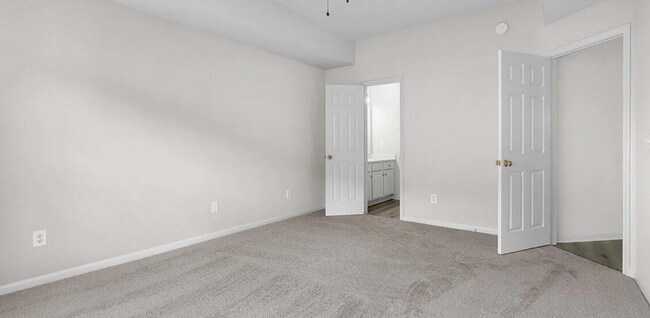 Building Photo - 4629 McClelland Dr