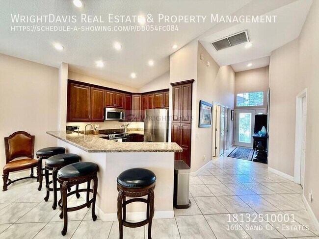 Building Photo - 1605 Sands Ter E