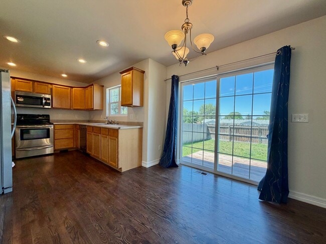 Building Photo - 4608 Garnet Way