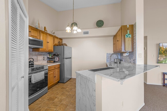 Building Photo - 7190 US-1