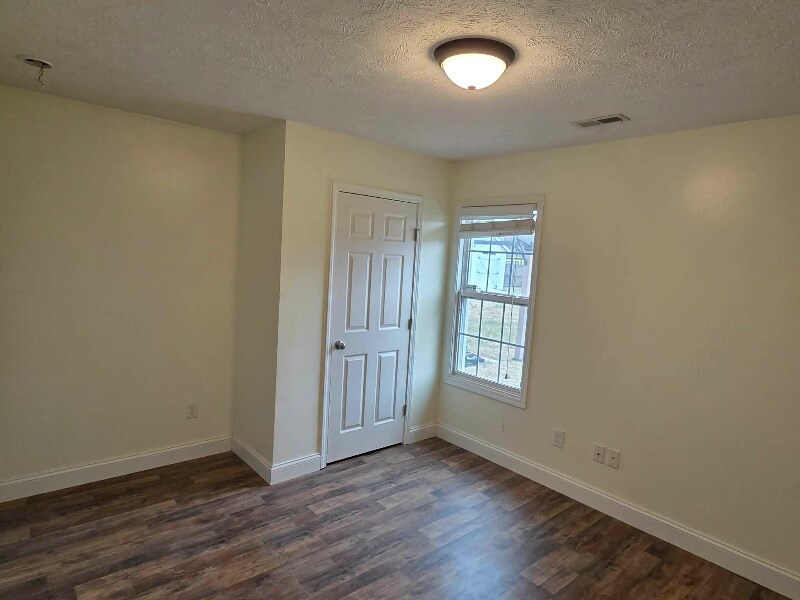 Building Photo - 141 Hidalgo Dr