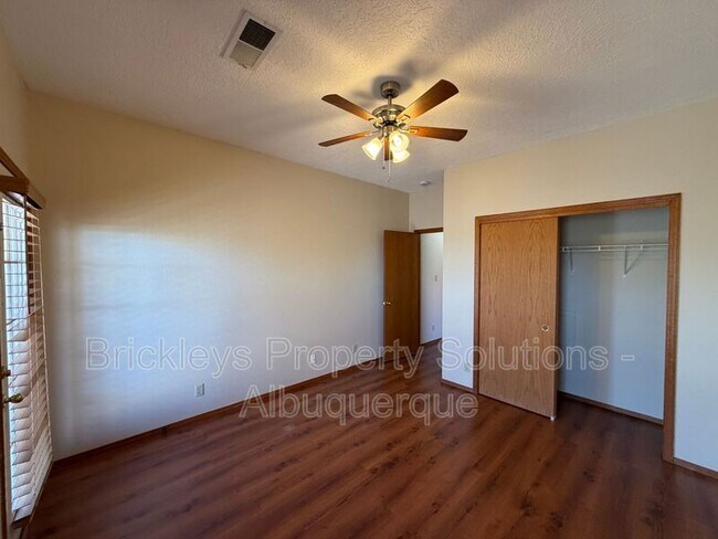 Building Photo - 7281 Spruce Mountain Loop NE