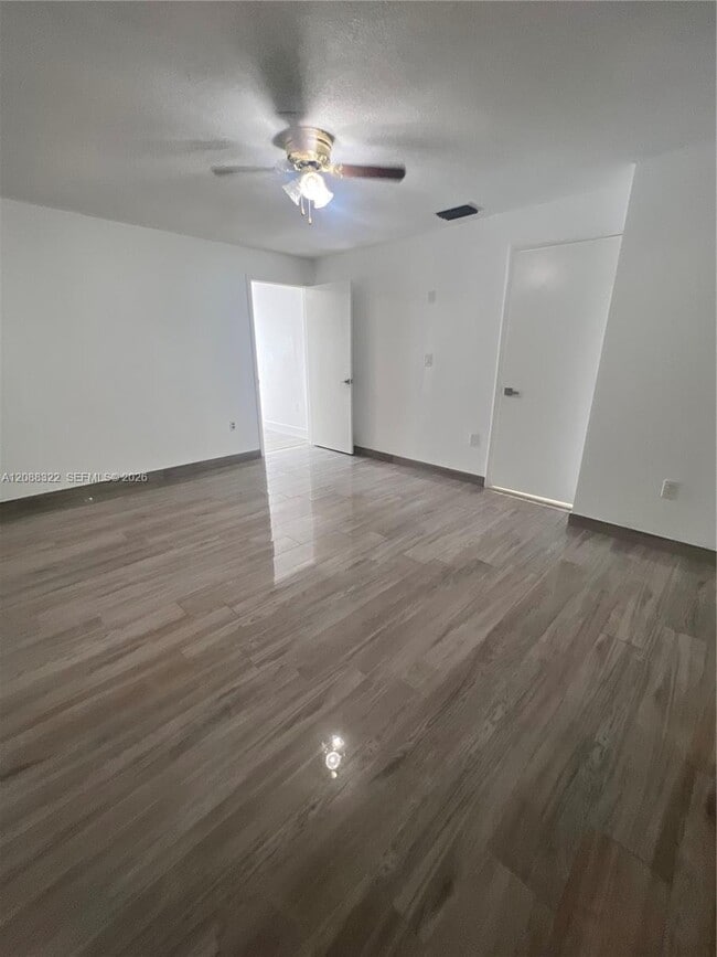 Building Photo - 1615 SW 137th Pl
