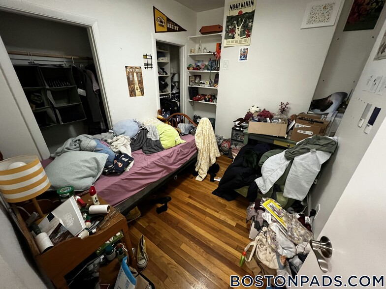 Building Photo - 45 Westland Ave