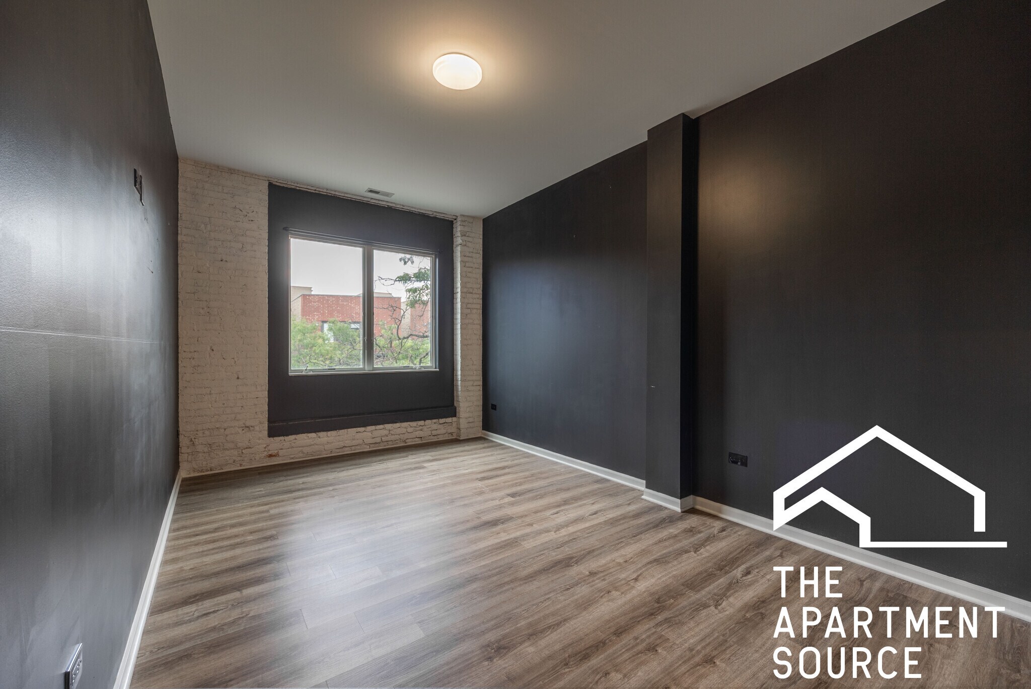 Building Photo - 2550 S Wabash Ave