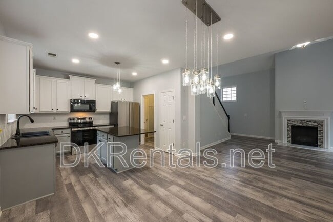 Building Photo - 5192 Centennial Creek View NW