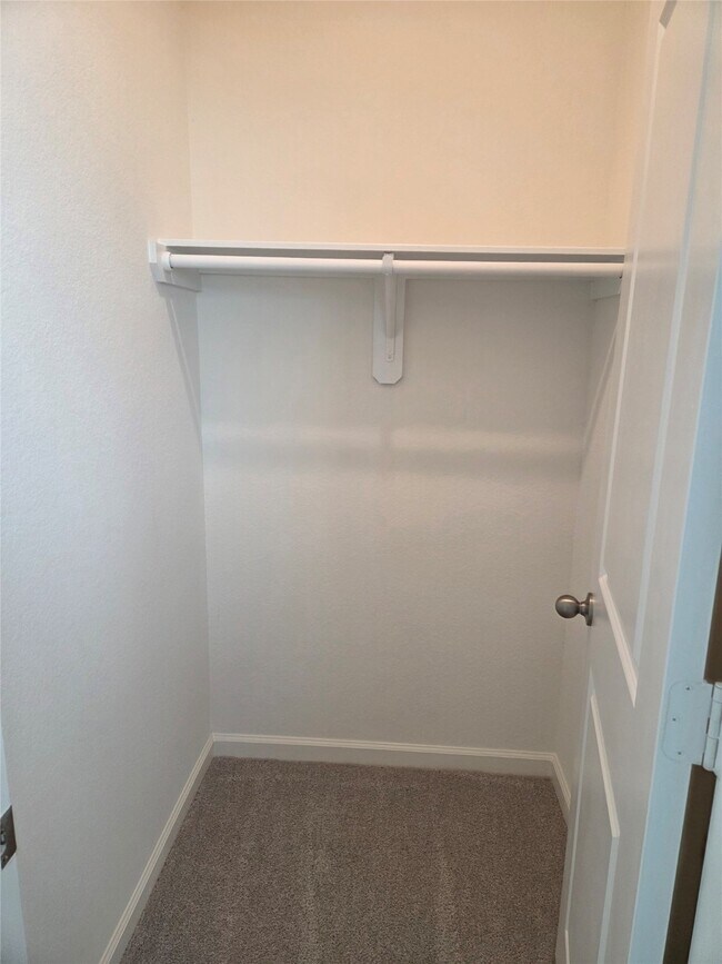 Building Photo - 632 Craven St