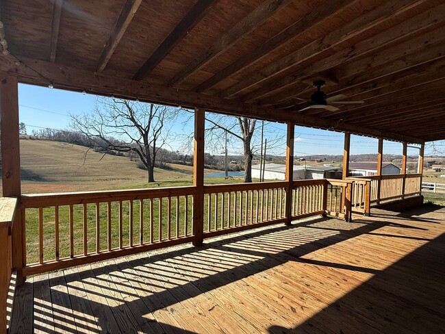 Building Photo - 2 Bedroom 1.5 Bath Home in Greeneville, TN