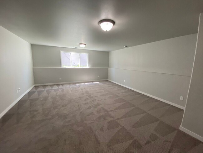 Building Photo - Beautiful 4 Bedroom Home by Brooks Harbor ...