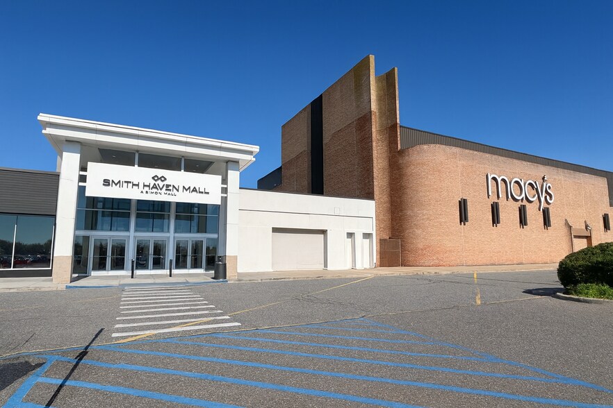 Smith Haven Mall - 2 miles from the propeerty - 2 Walnut St