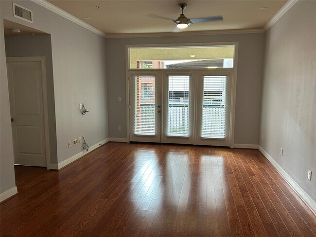 Building Photo - 300 St Joseph Pkwy