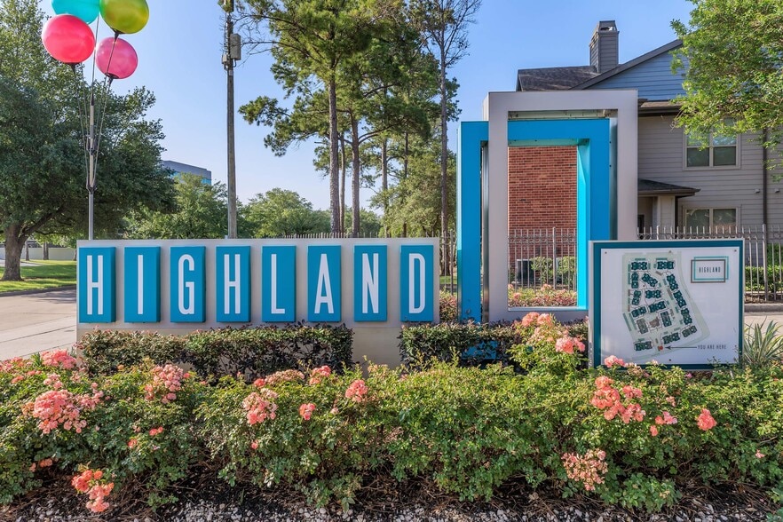 Building Photo - Highland Apartments
