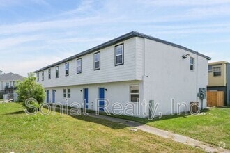 Building Photo - 7750 N Coronet Ct