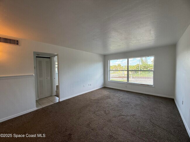 Building Photo - 1440 Parkway Dr