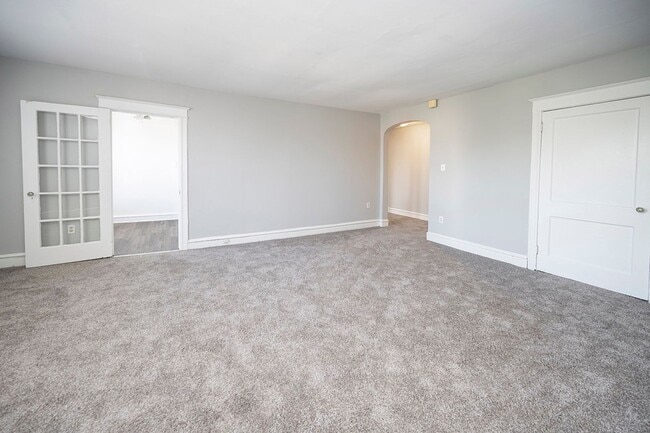 Interior Photo - Upsal Gardens Apartments- Beautiful histor...