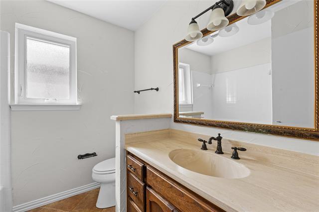 Building Photo - 1106 Almond Dr