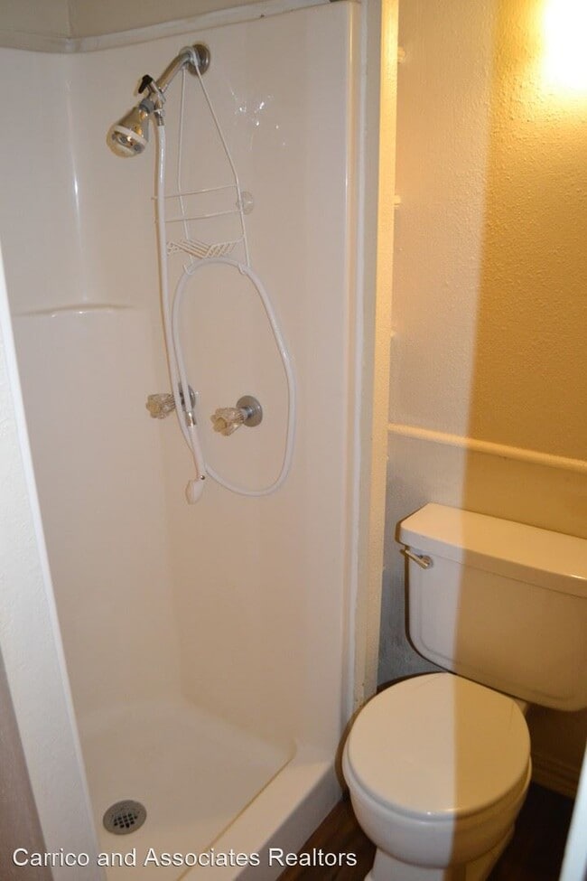 Building Photo - 1 br, 1 bath House - 2013 Willowwood