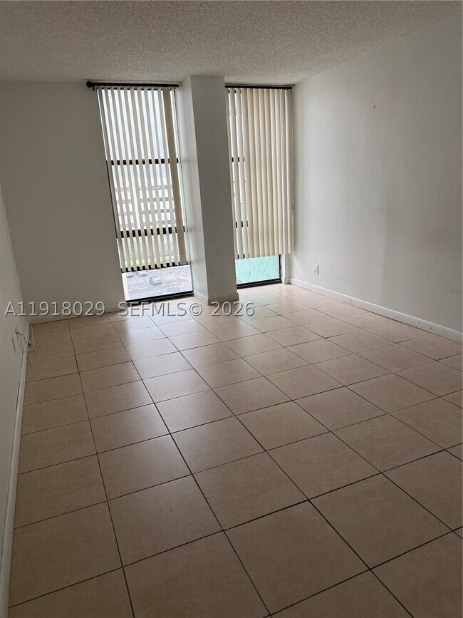 Building Photo - 1825 W 44th Pl