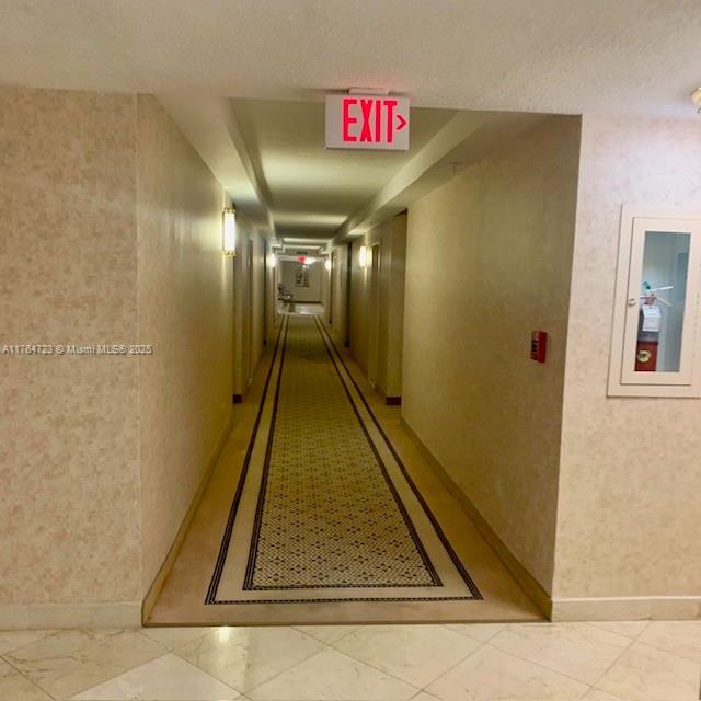 Building Photo - 2030 S Ocean Dr