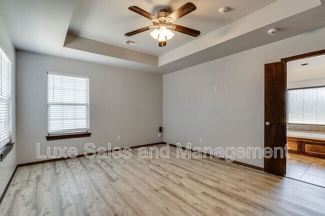 Building Photo - 1174 Misty Dr NW