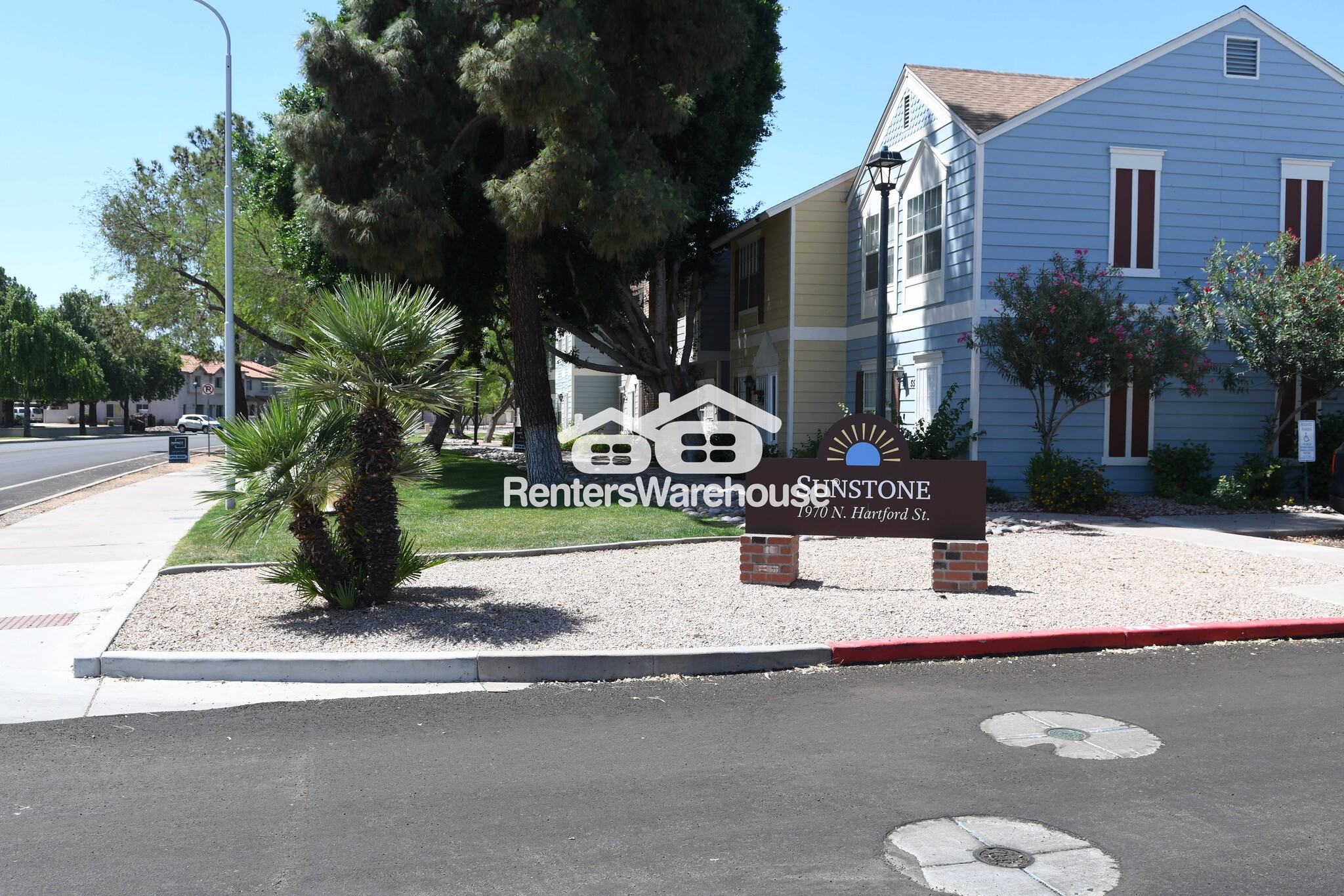 Building Photo - 1970 N Hartford St