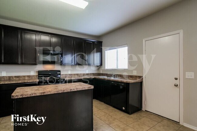 Building Photo - 16406 Peyton Stone Cir