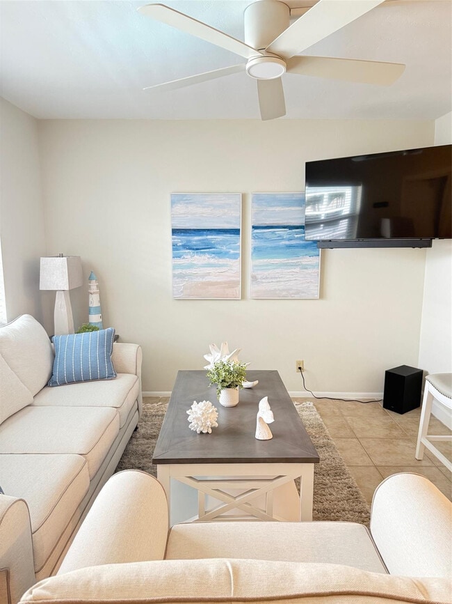 Building Photo - 4658 Bougainvilla Dr