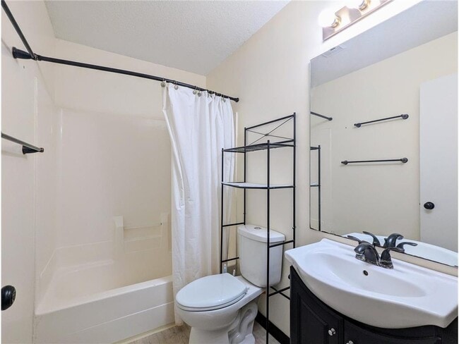 Building Photo - 14260 Empire Ave