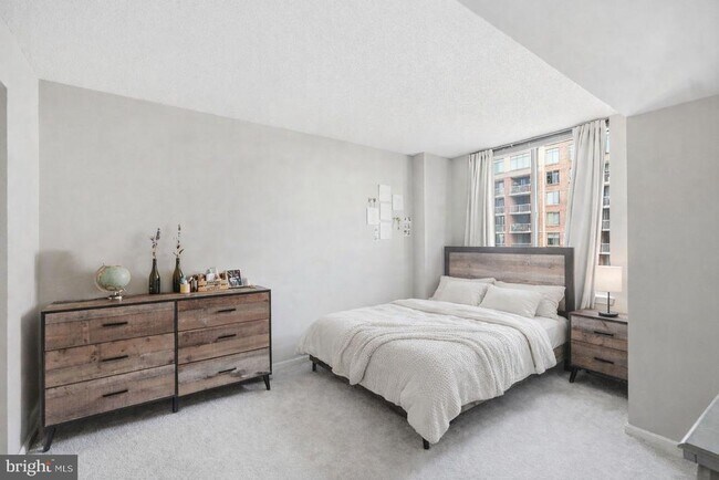 Building Photo - 11710 Old Georgetown Rd