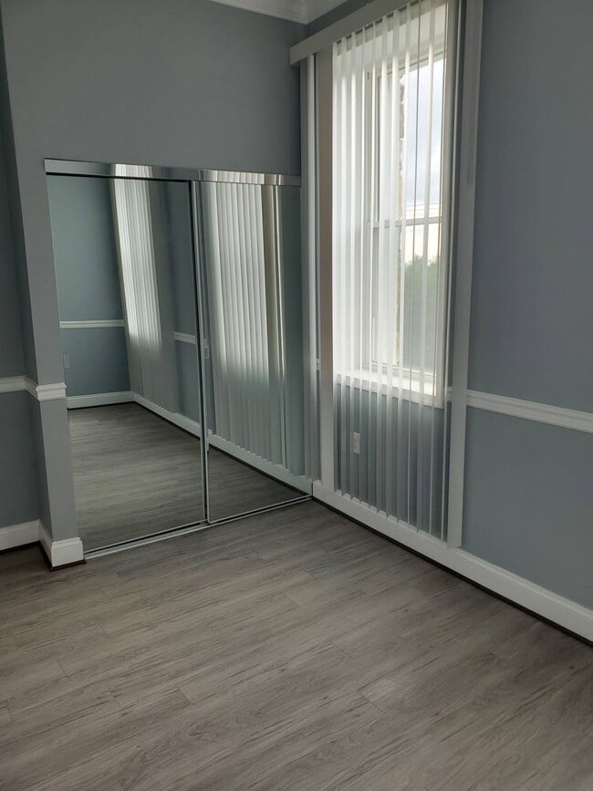 Building Photo - 2838 Washington Blvd