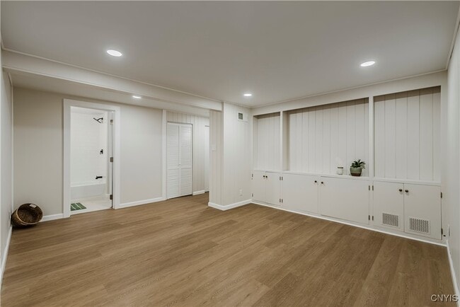 Building Photo - 63 Higby Rd