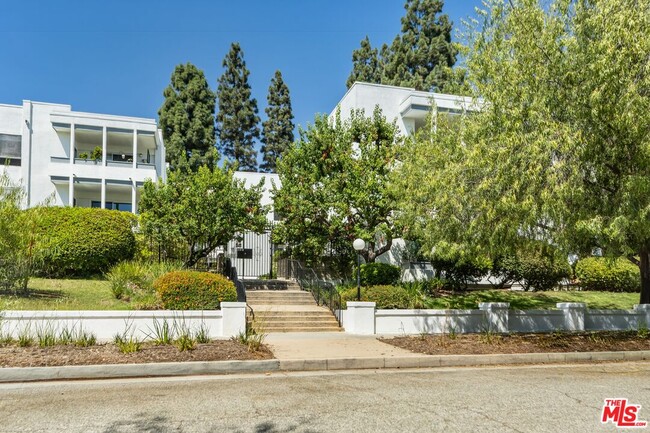 Building Photo - 190 Arroyo Terrace