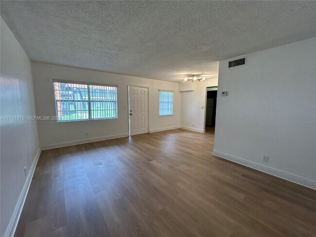 Building Photo - 1201 SW 50th Ave