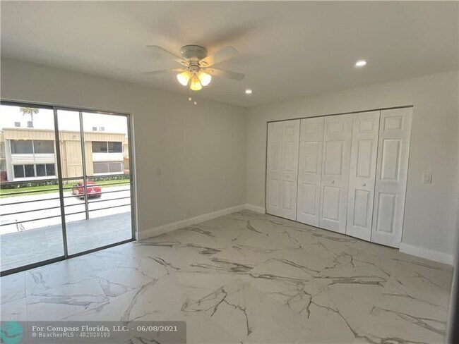 Building Photo - 954 Normandy Trail