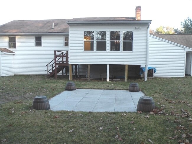 Building Photo - 17 Brad Rd