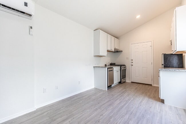 Building Photo - 4271 Thalweg Way