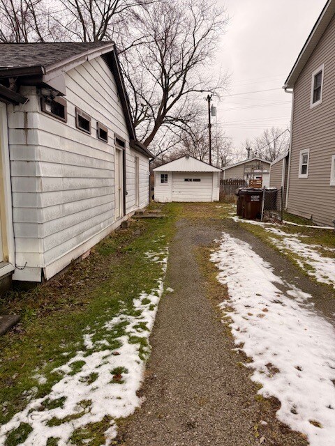 Building Photo - 1888 Spaulding Rd