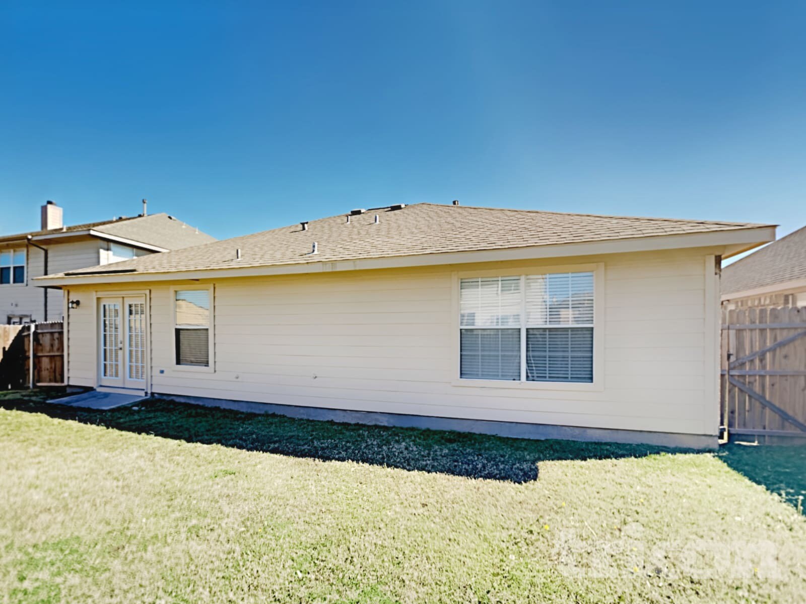 Building Photo - 4604 Palm Ridge Dr