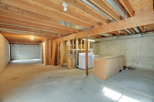 Building Photo - 866 S Buckeye Dr