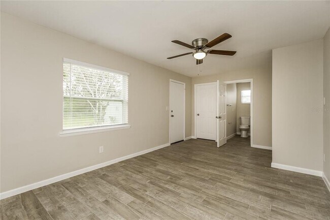 Building Photo - 2065 West Pkwy