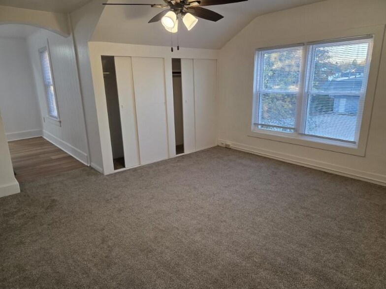 Building Photo - 108 Poplar St