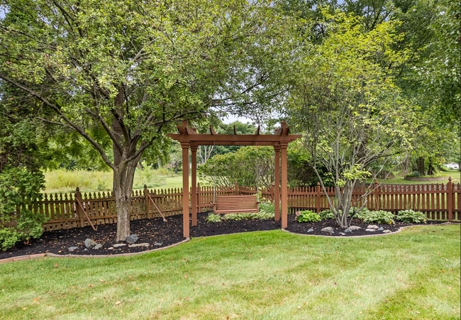 Building Photo - Beautiful Brick 4 Bed 3 Bath Home in Carmel Available Now!