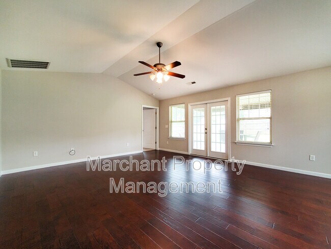 Building Photo - 138 Autumn Hill Rd